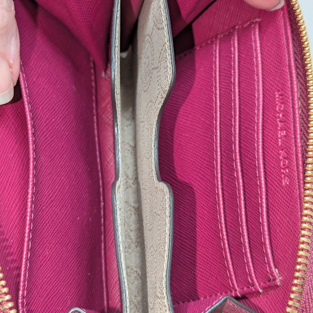 Michael Kors burgundy wallet/wristlet. EUC! - Picture 3 of 4